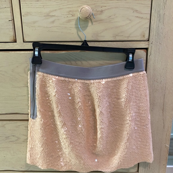 Blush pink mini sequin skirt from BCBG - Picture 3 of 4